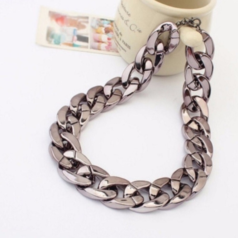 Lightweight gunmetal chain necklace